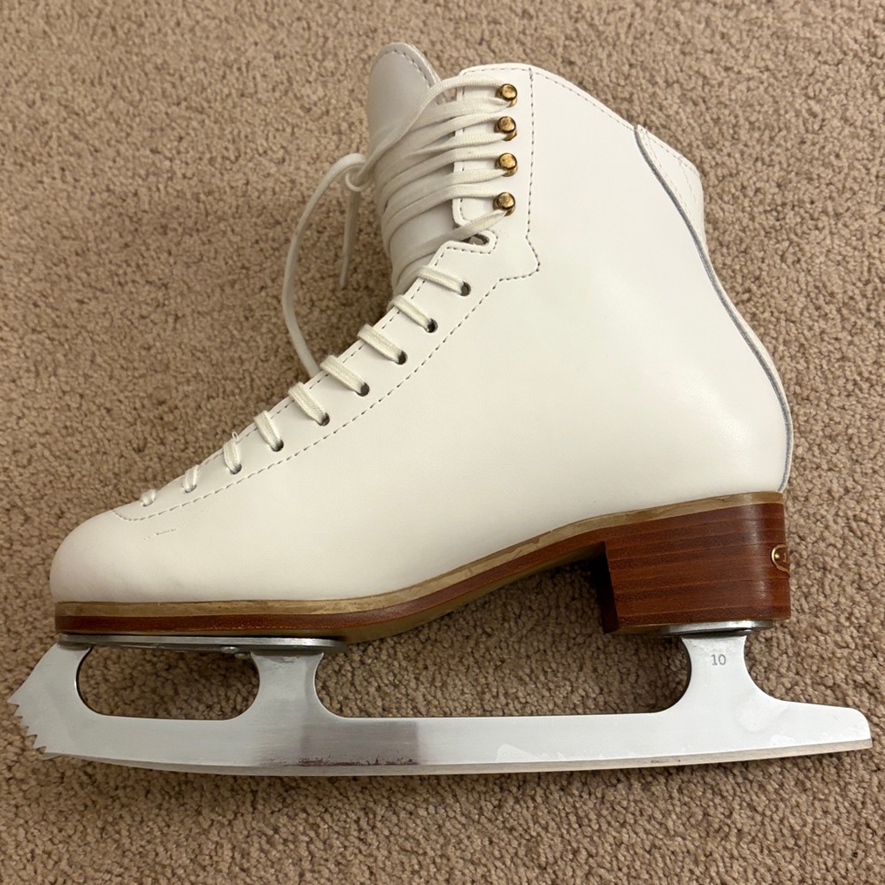 Jackson Freestyle Professional Figure Skates Mark IV Blade Women's Size 8 White - Picture 3 of 11